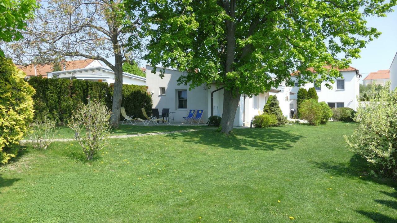 Gaestehaus Fischbach Jois Exterior foto